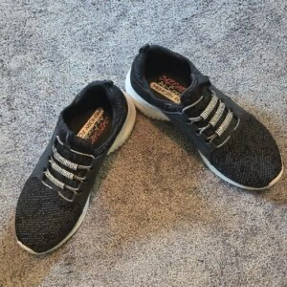 Stylish Black Sneakers for Men